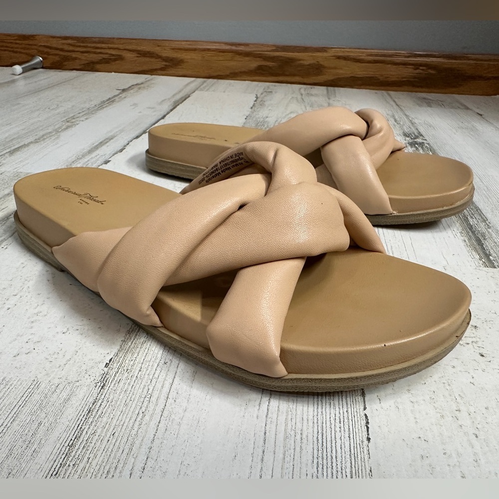Universal‎ Threads Nude Puffy Comfy Slides Slide On Sandal Womens Size 8.5